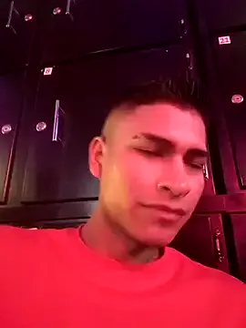 raisawetsx – webcam model profile photo Image 3