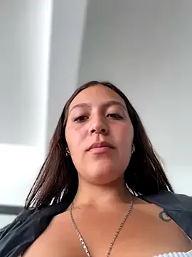 lucretiaburnaugh – webcam model profile photo Image 12