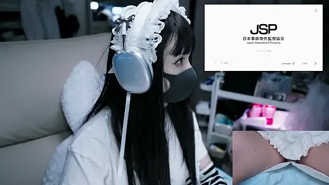 Girl-Pleasure – webcam model profile photo Image 2