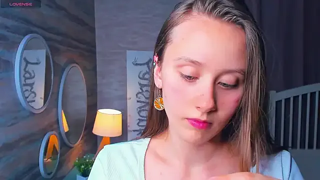 Rinamay_ – webcam model profile photo Image 12