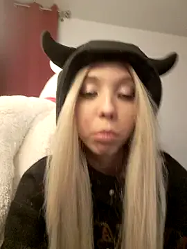 violetmist666 – webcam model profile photo Image 6