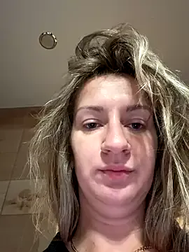 ladylorreign – webcam model profile photo Image 15