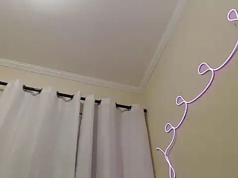 Rinamay_ – webcam model profile photo Image 4