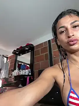 LindaLukas – webcam model profile photo Image 11