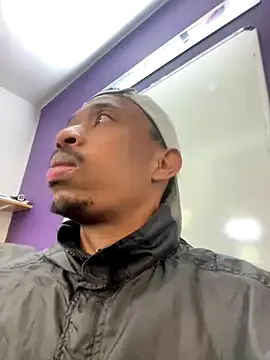 raisawetsx – webcam model profile photo Image 3