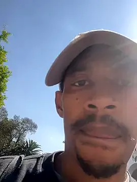 raisawetsx – webcam model profile photo Image 6