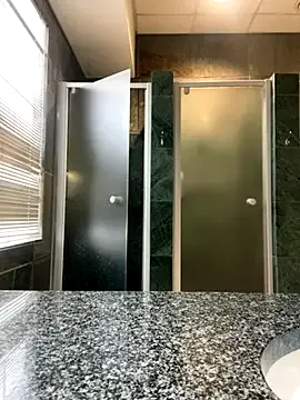 raisawetsx – webcam model profile photo Image 7