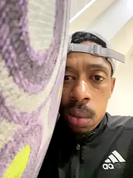 raisawetsx – webcam model profile photo Image 8