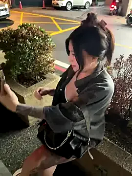 astryd69 – webcam model profile photo Image 3