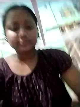 hina_porn – webcam model profile photo Image 2