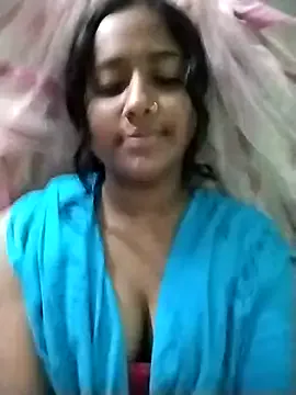 hina_porn – webcam model profile photo Image 3