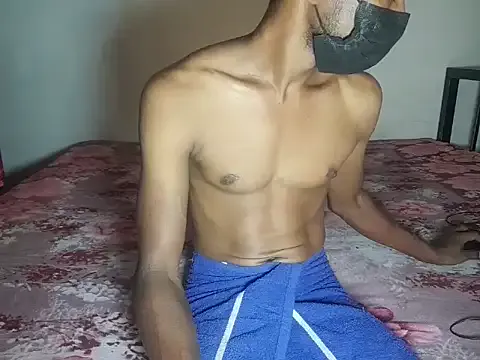 IORio2 – webcam model profile photo Image 2