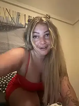 _MiaQueen_ – webcam model profile photo Image 6