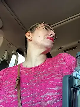 lucretiaburnaugh – webcam model profile photo Image 6