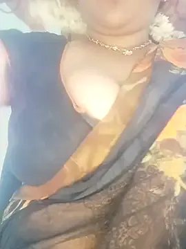 Prueberry – webcam model profile photo Image 7