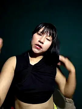 maylin_hornyy19 – webcam model profile photo Image 6