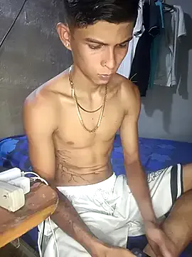 max_russell – webcam model profile photo Image 5