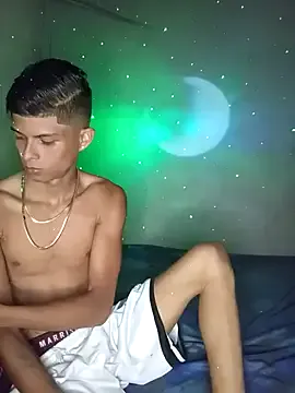 max_russell – webcam model profile photo Image 9