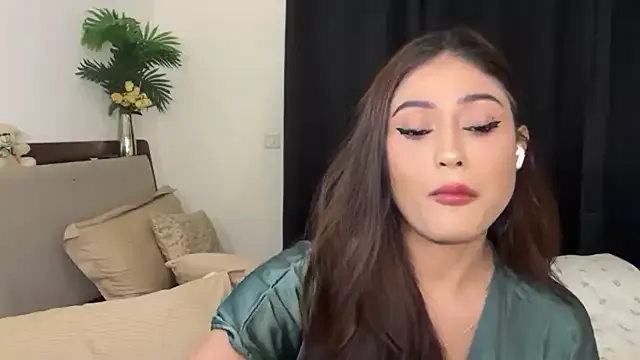 cumband – webcam model profile photo Image 6