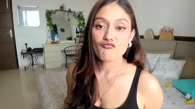 cumband – webcam model profile photo Image 9