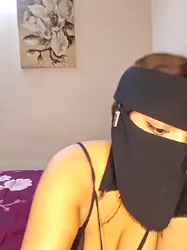 hina_porn – webcam model profile photo Image 5