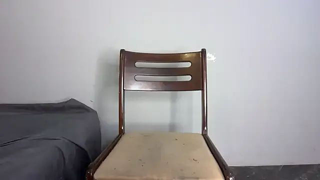 raisawetsx – webcam model profile photo Image 3