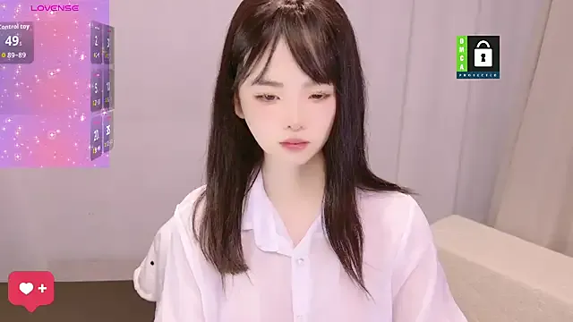 millemimi – webcam model profile photo Image 13