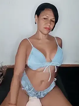 lilith_bonheur – webcam model profile photo Image 3