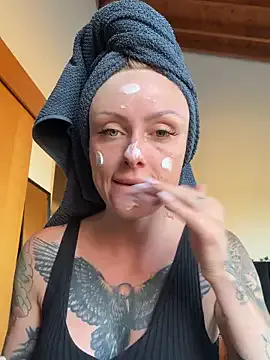 _favorite_ – webcam model profile photo Image 4