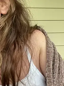LinaTwins – webcam model profile photo Image 8