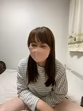 Maya-onelya – webcam model profile photo Image 3