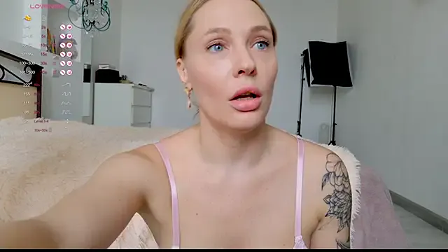 kiki_swan – webcam model profile photo Image 7