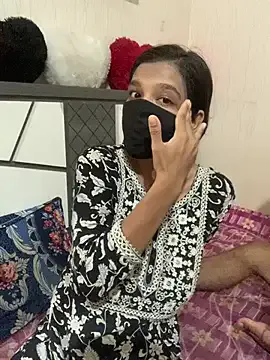 BelleLouiseVp – webcam model profile photo Image 2