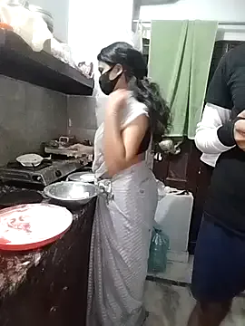 alana15 – webcam model profile photo Image 2