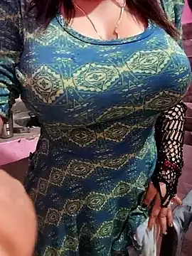 hina_porn – webcam model profile photo Image 19