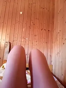 PinkyPai – webcam model profile photo Image 13