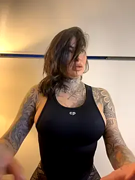 luckrose – webcam model profile photo Image 17