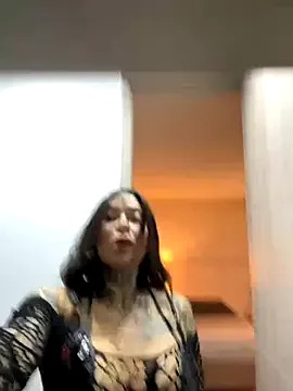 luckrose – webcam model profile photo Image 6