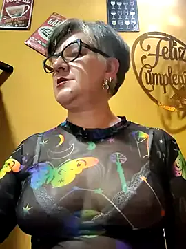 EvieEvans – webcam model profile photo Image 9