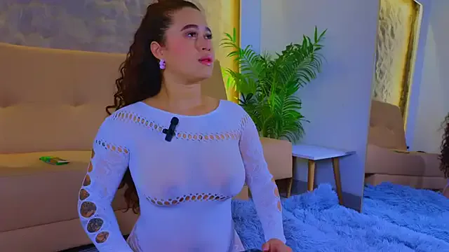 fapqueenc17 – webcam model profile photo Image 13