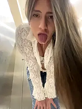 bigjuicy_67 – webcam model profile photo Image 7