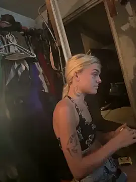 yueyue2003 – webcam model profile photo Image 7