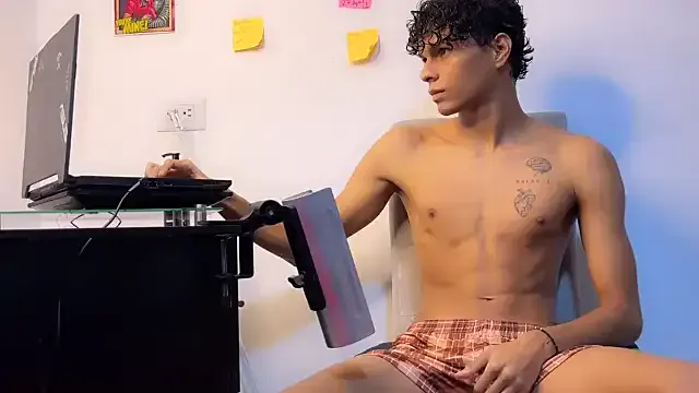 kitty_krush – webcam model profile photo Image 11