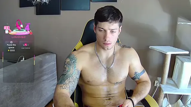 LolaFox – webcam model profile photo Image 13