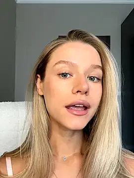 -Miray- – webcam model profile photo Image 13