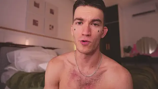 lucretiaburnaugh – webcam model profile photo Image 15