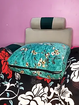 Prueberry – webcam model profile photo Image 10