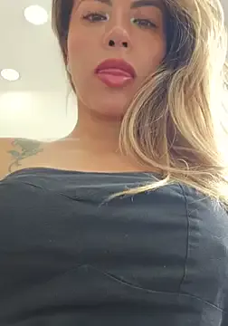 roouse – webcam model profile photo Image 18