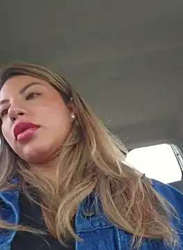 roouse – webcam model profile photo Image 7