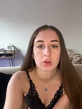 hina_porn – webcam model profile photo Image 7